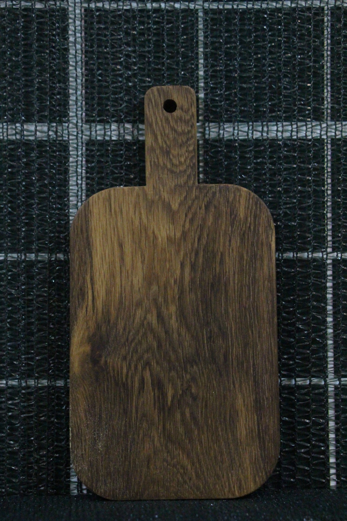 Доска толщина 16мм, ширина 160мм, длина 240мм. Длина ручки 80мм. Вес 460 гр. Пропитана минеральным маслом. В наличии 1 шт.