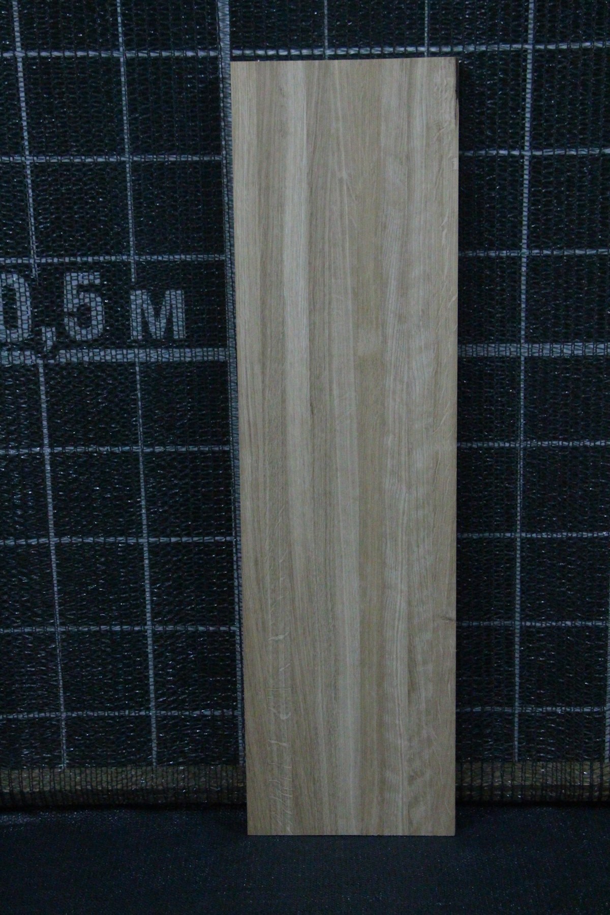 Мебельный щит из дуба толщина 30мм, ширина 222мм, длина 800мм. Цельноламельный. Сорт Экстра. В наличии 1 шт.