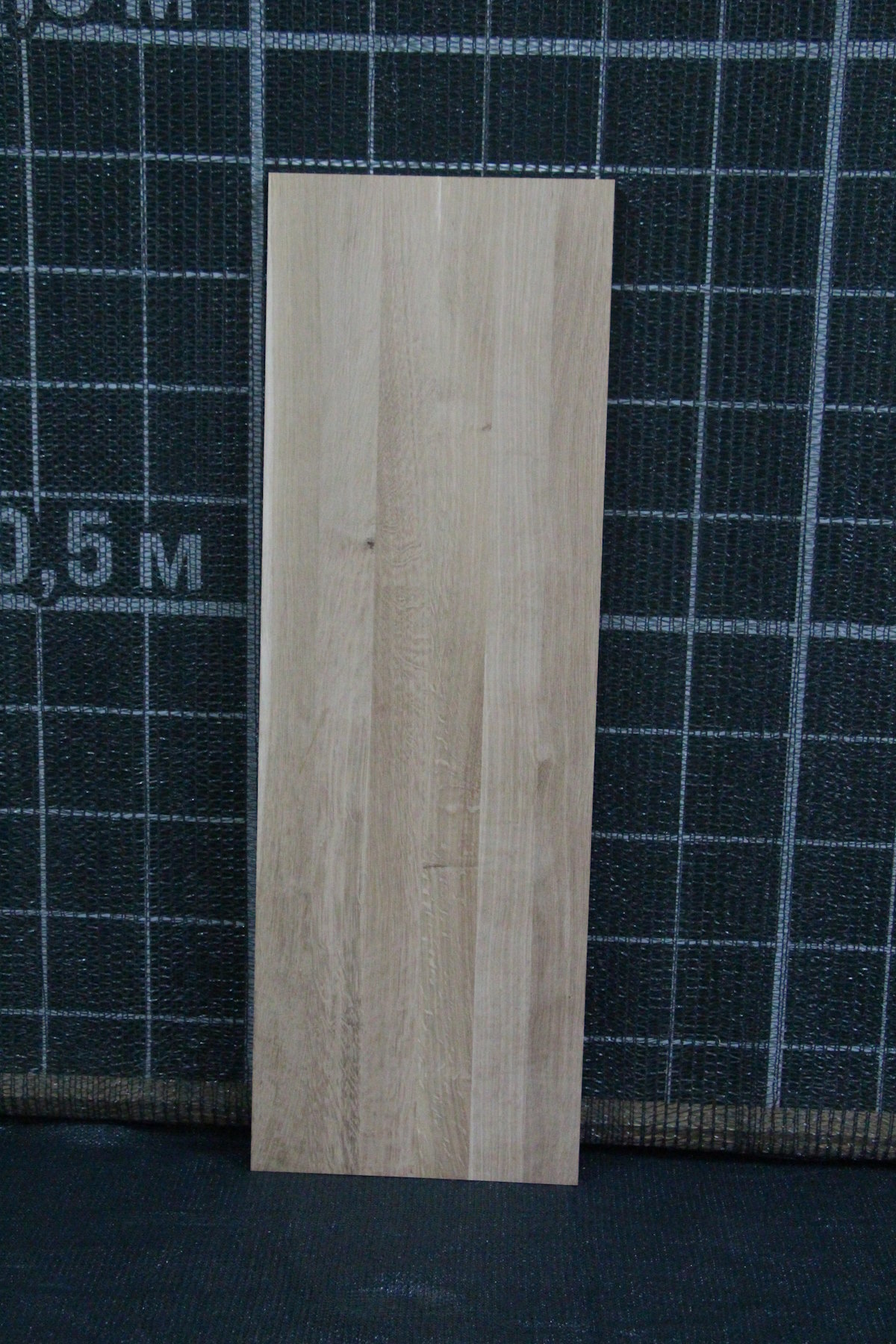 Мебельный щит из дуба толщина 20мм, ширина 300мм, длина 900мм. Цельноламельный. Сорт 1. В наличии 4 шт.