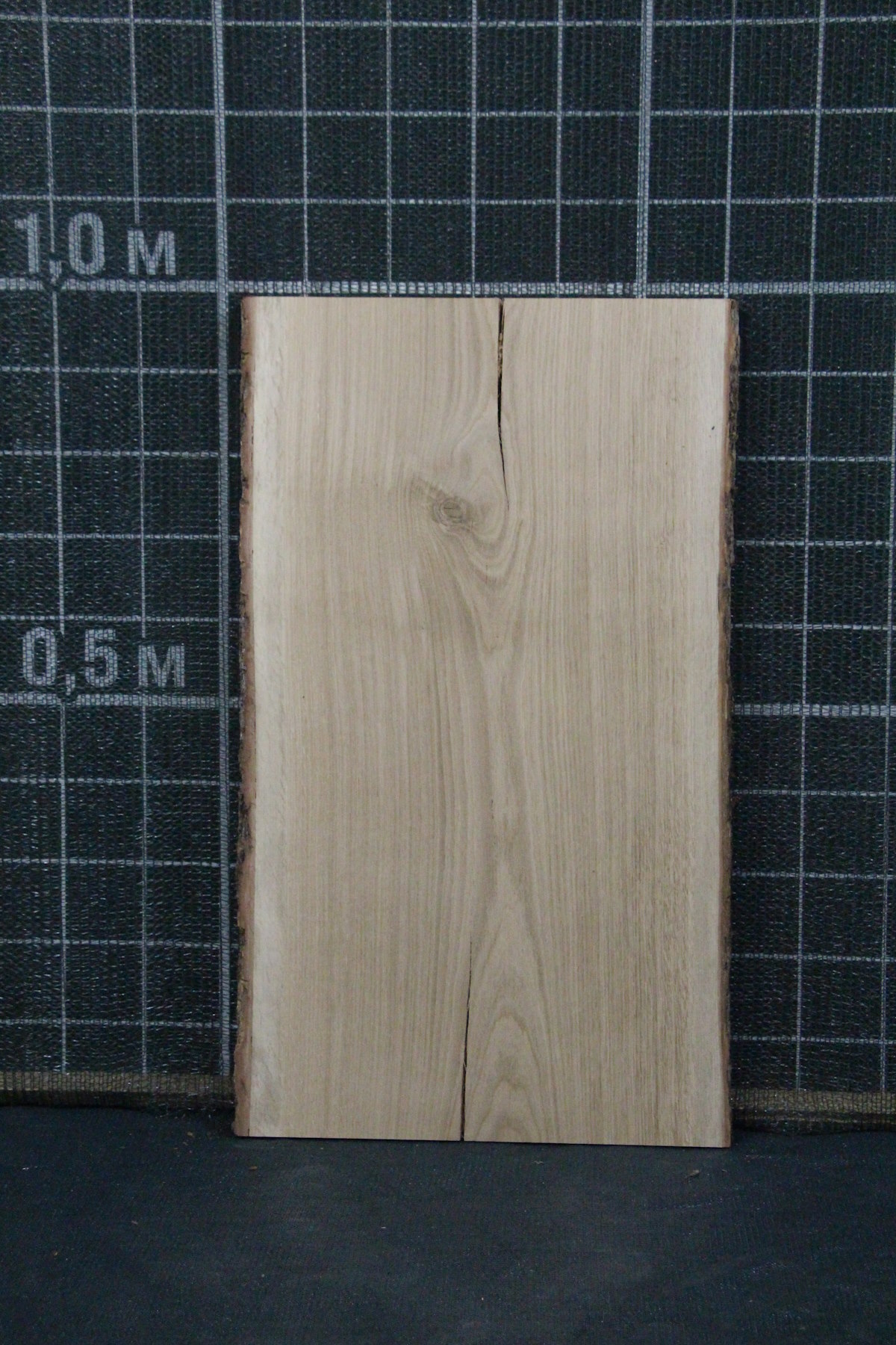 слеб дуб калиброванный шлифованный тощина 43мм. ширина 590мм. длина 995мм.